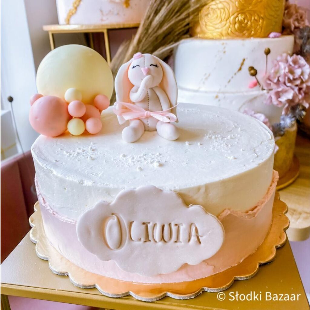 tort na roczek dla dziewczynki